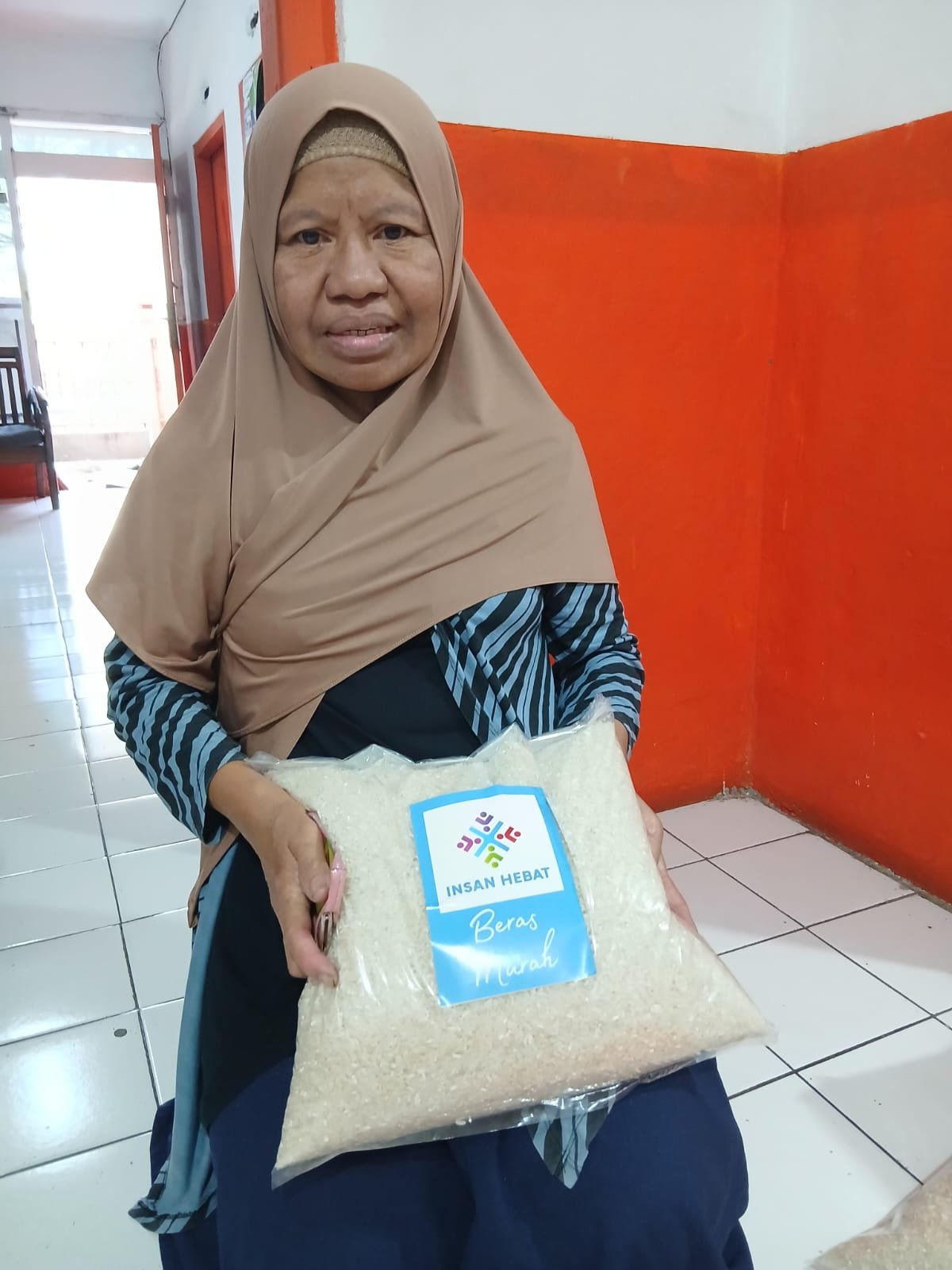sedekah subuh untuk program berbagi beras